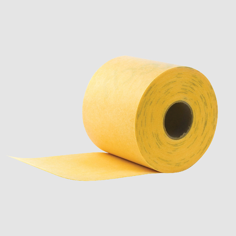 Lámina DRY50 presentada en forma de bandas para el tratamiento de los encuentros con paramentos verticales y horizontales, y en la realización de uniones a cubrejunta.