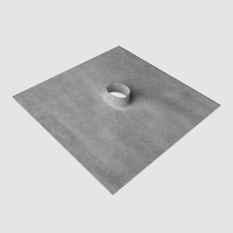 Refuerzo impermeable para tuberías fabricado con lámina ECODRY50, con agujero centrado termoformado
